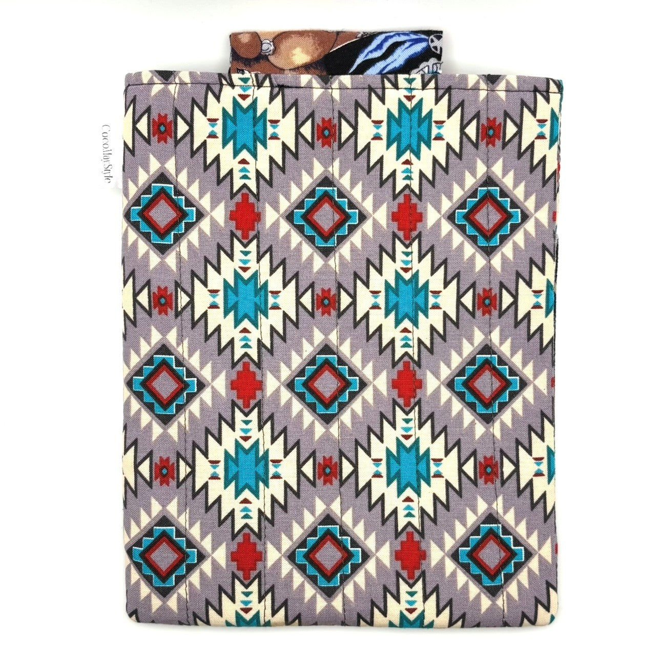 E-Reader sleeve with patterned fabric with geometric design