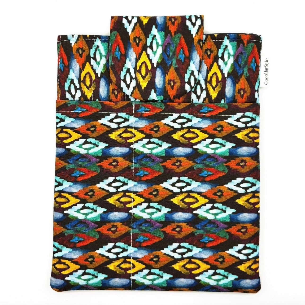 E-Reader sleeve with colorful diamond patterned fabric