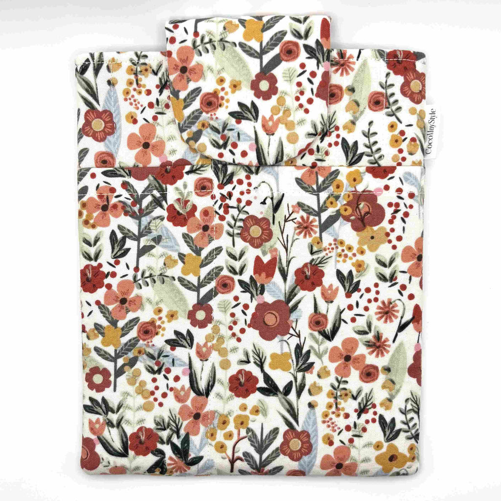 E-Reader sleeve with floral patterned fabric
