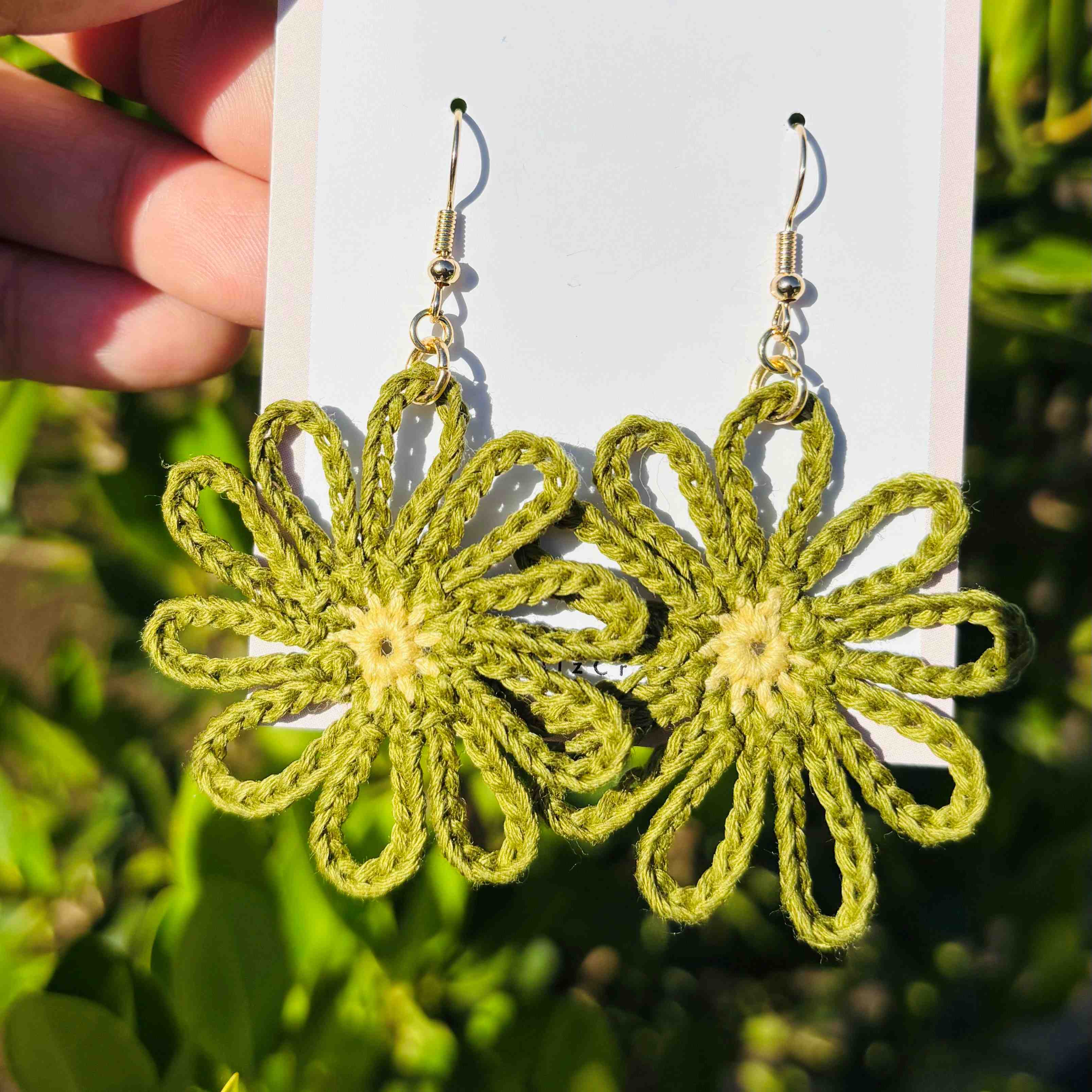 Petal Drift Single Earrings