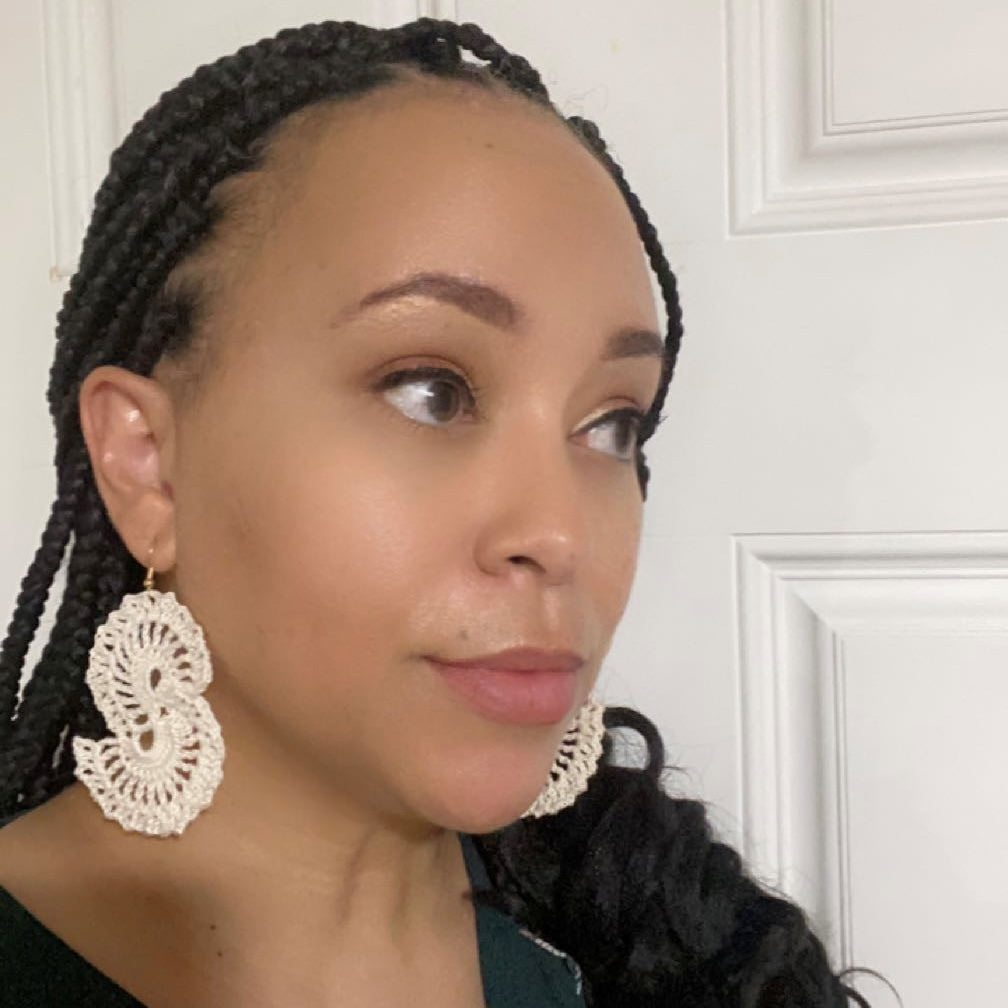 Grey S-Curl Earrings