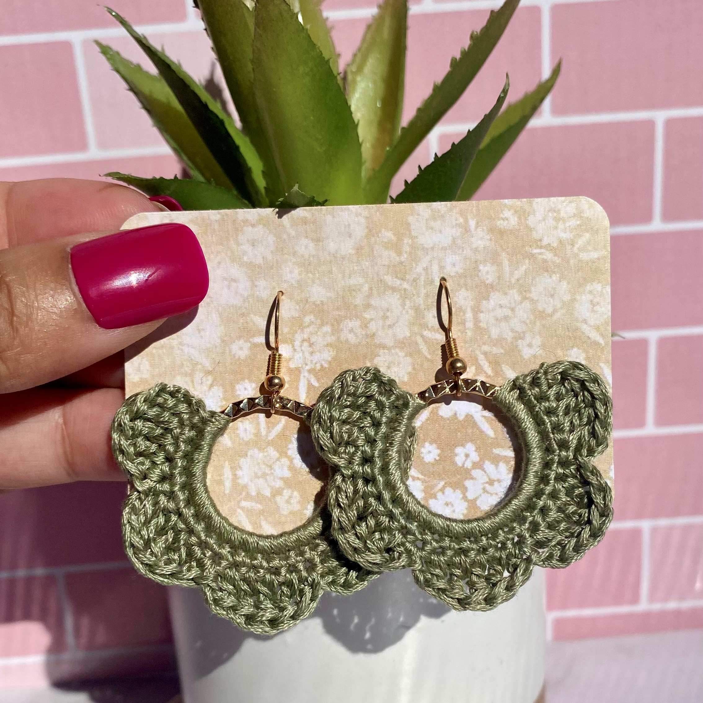 Scalloped Edge Earrings